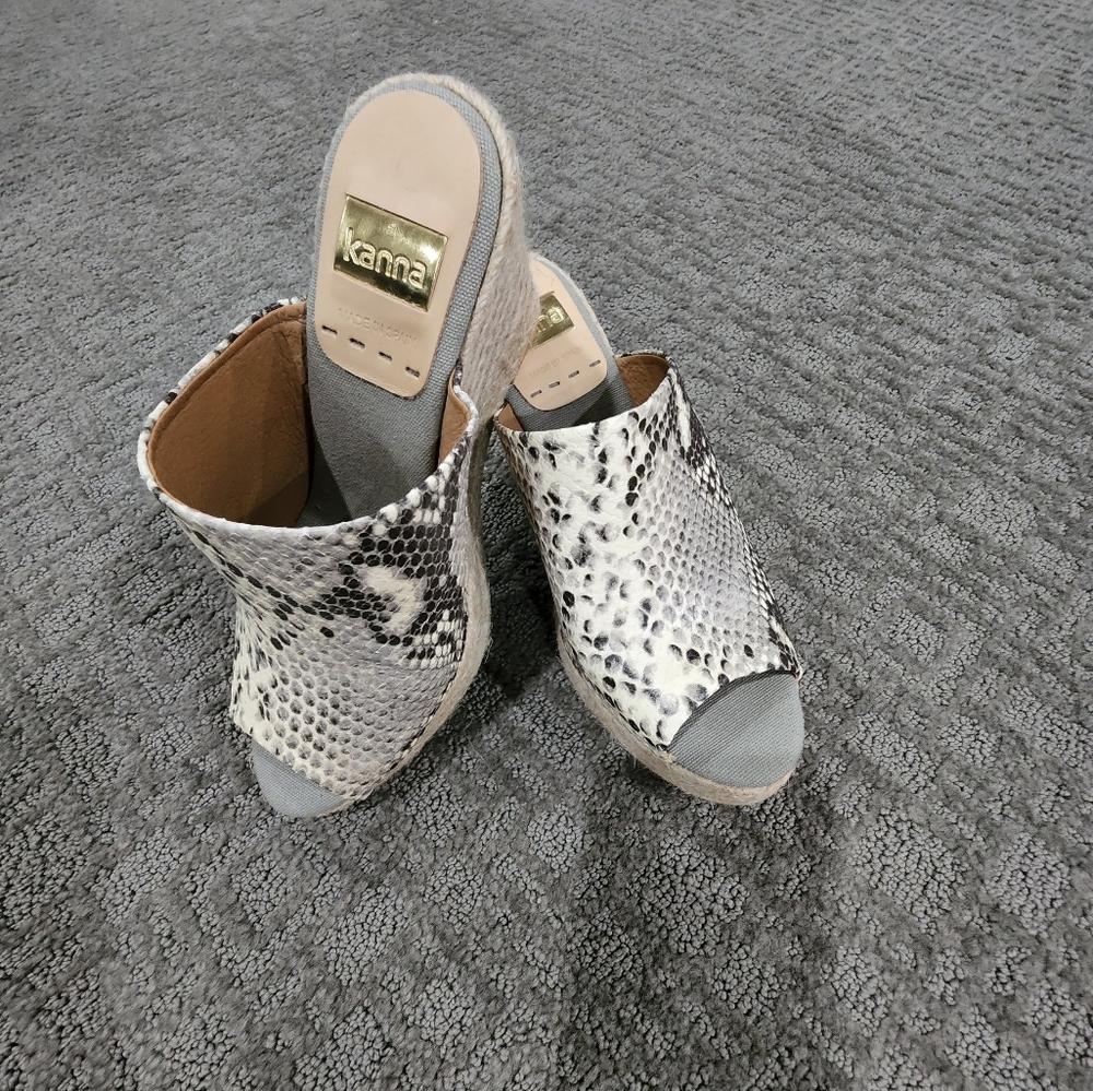 Kanna Made in Spain Leather Snakeskin Slip On Wedge Mule Sandal, Sz EU 38/7&1/2